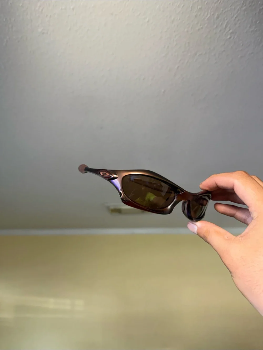 Oakley Brown/Tortoiseshell Shield Sunglasses with Brown Lenses Oakley